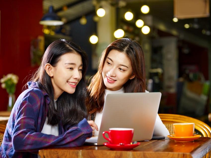 Marketing to personas chinos in China? Our easy guide shows you how to win them over.