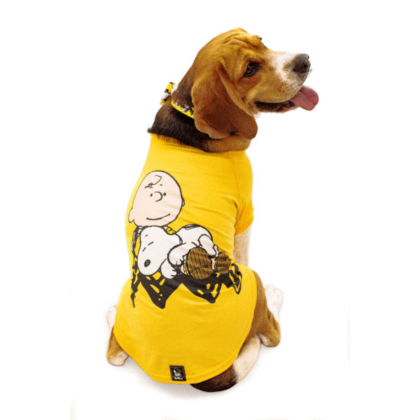 Looking for clothes for Snoopy deals? (Get great prices on outfits for your Peanuts pup)