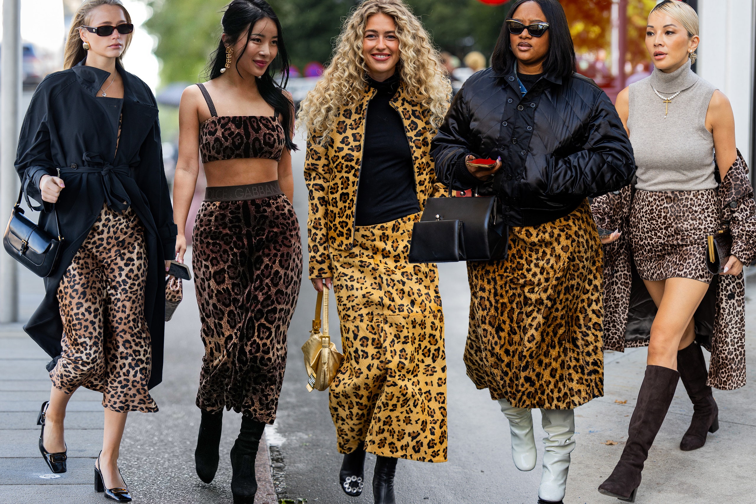 How to look absolutely great in a skirt leopard? (Simple ways to easily rock this wild animal print)