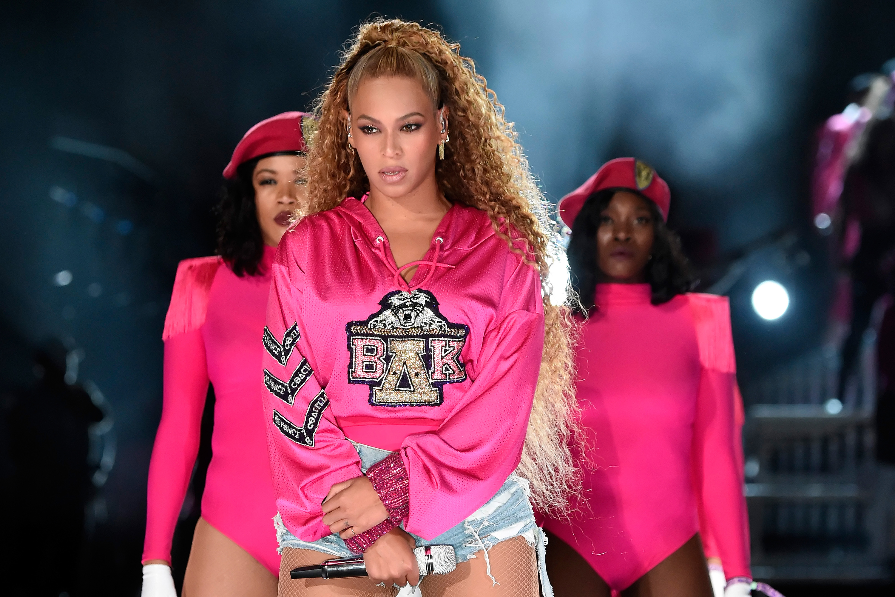 Is the popular ivy park pink clothing line worth buying? (Honest reviews and what people really think)