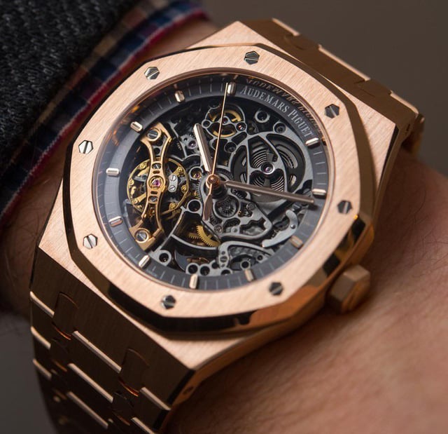 Why do people want a Balmain Skeleton watch? (Its a super stylish and fancy timepiece to own)