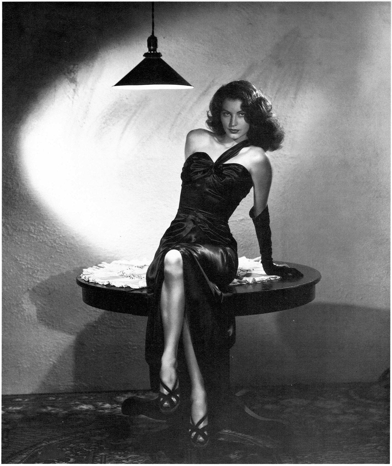 Ava Gardner Pics: Classic Hollywood Glamour Photos
