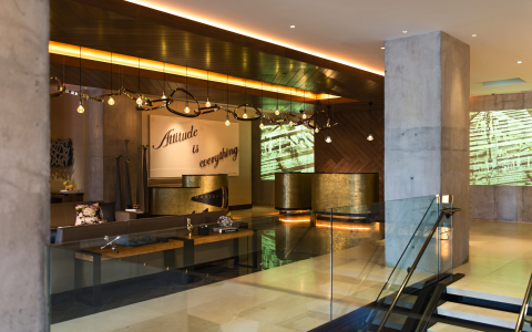 How to enjoy the fashion district of new york? Follow these steps for an amazing day out.