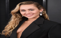 Whats Miley Cyruss actual height? Learn how tall Miley Cyrus is with this easy info.