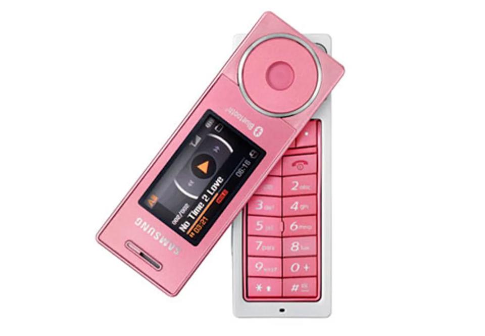 Want a pink flip phone 2000s? Heres how to find the perfect cool Y2K mobile.