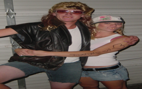 Cheap White Trash Woman Costume Affordable Ways to Get Your Look