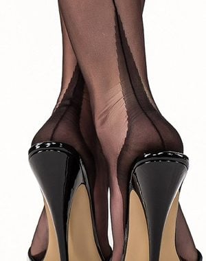 Why are black stockings always a good choice? Find out all the reasons they are so popular now!