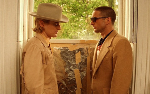 How to get authentic wes anderson style clothing? (Simple tips for that iconic movie look)