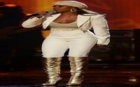 Want to look good in Mary J Blige thigh boots? Here are easy ways to get her style!