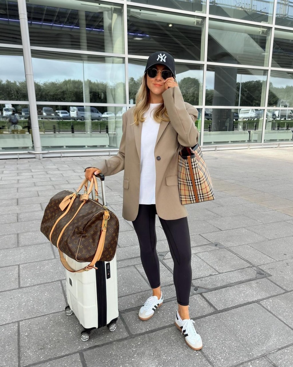 Get the perfect celebrity airport style look (Follow these simple steps for chic and easy travel fashion).