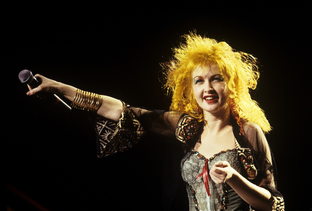 Want to see some rare Cyndi Lauper images 80s? Uncover hidden gems from her iconic 80s period!