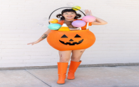 How to choose a costume party dress? Get these easy tips for a head-turning look.
