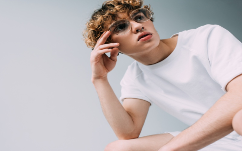 Is zigzag hair cutting right for your hair type? (Find out if this cool style suits your personality)