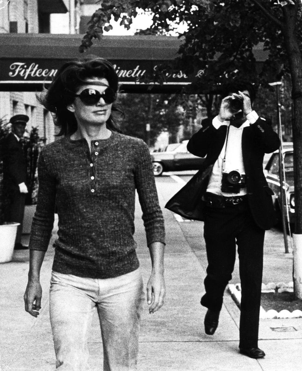How to get Jacqueline Kennedy Onassis style? (Easy ways to achieve her classic fashion!)