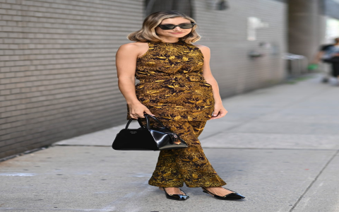 How to style transparent fashion perfectly? (Get easy tips from our experts for a chic and modern look)