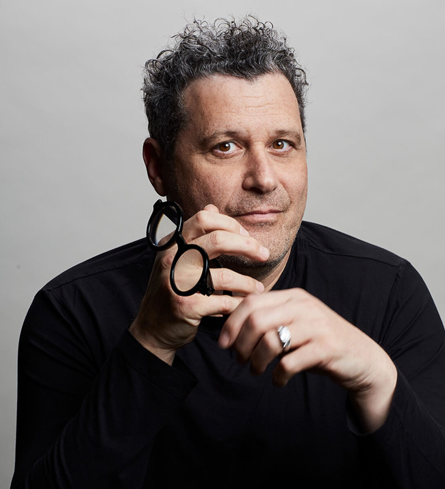 Many wonder, does Isaac Mizrahi have cancer? We explore the facts behind the online talk.