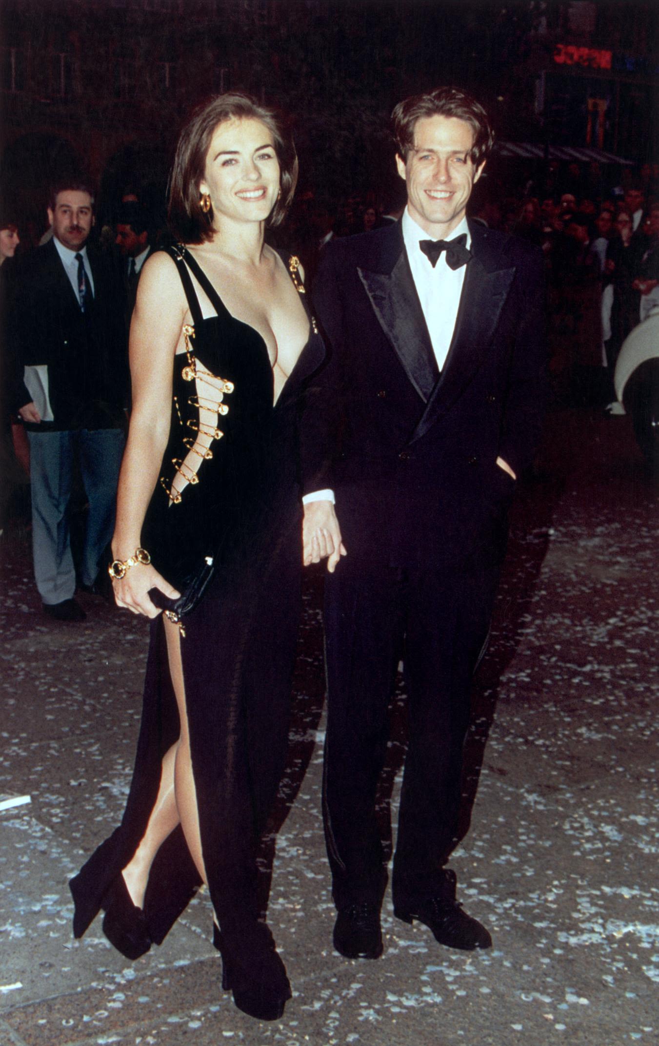How did the elizabeth hurley black dress versace change red carpets? (Explore its lasting impact)