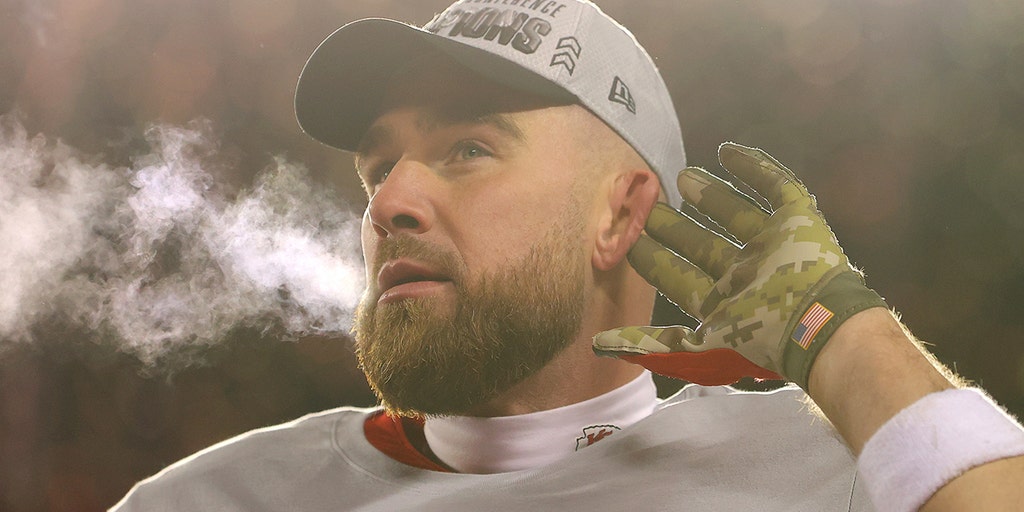 Is it true that Travis Kelce smokes? Here is what the latest news and available photos are showing.