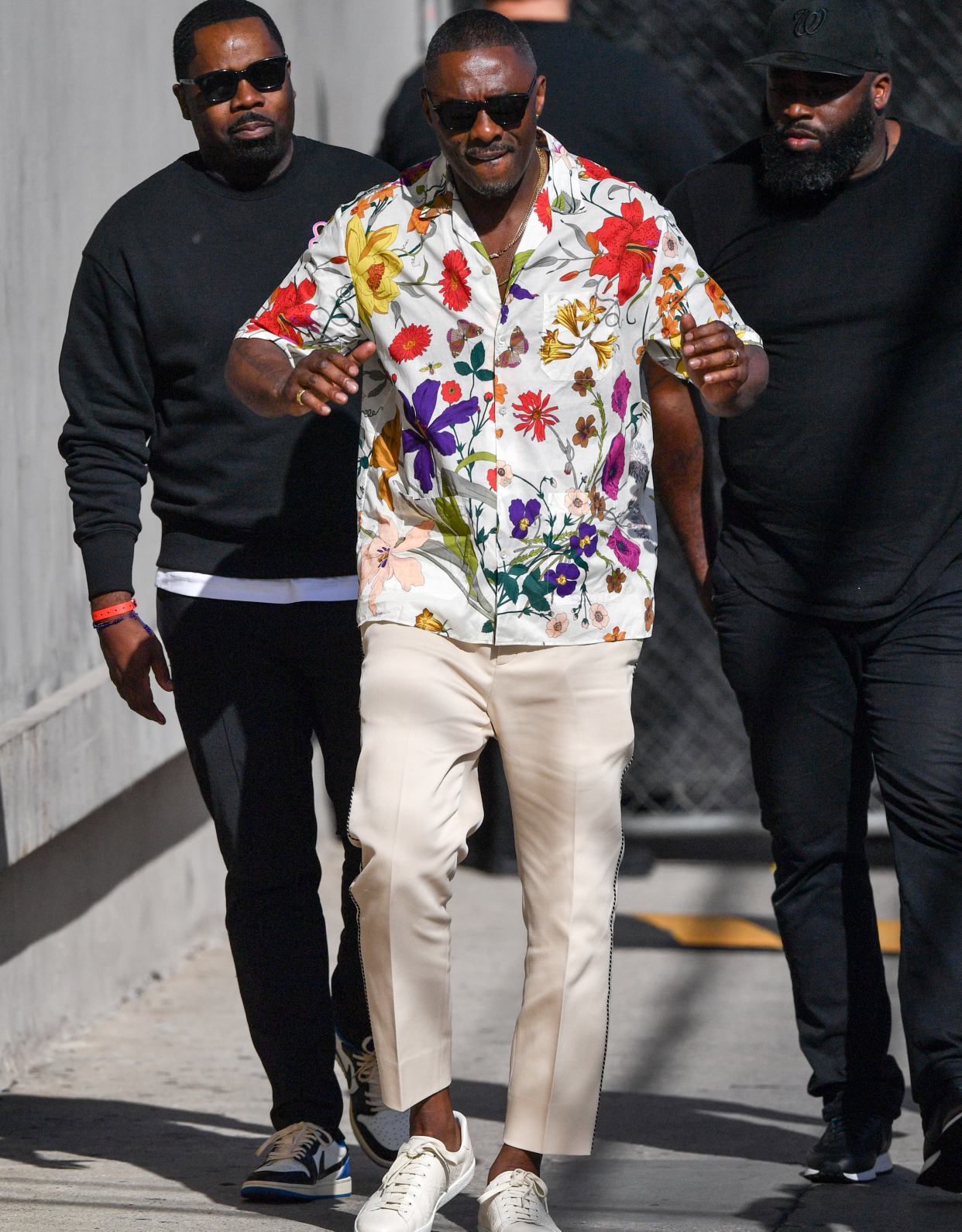 Idris Elba in White Pants Color Pairing: Best Shirt & Shoe Matches!
