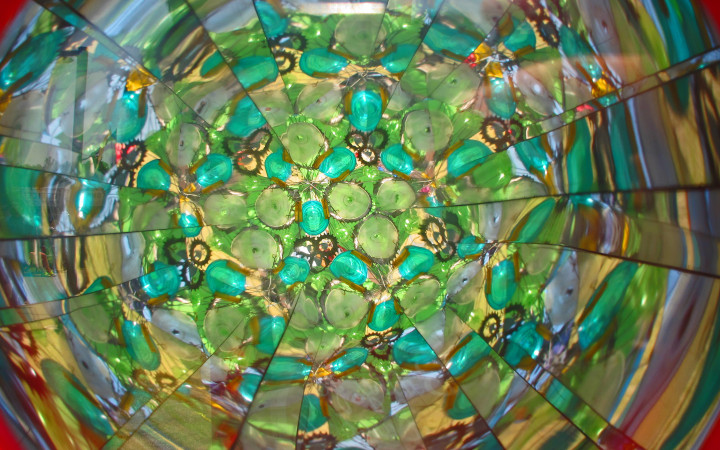 What is Kaleidoscope Black? All About Its Uses and Simple Style Tips
