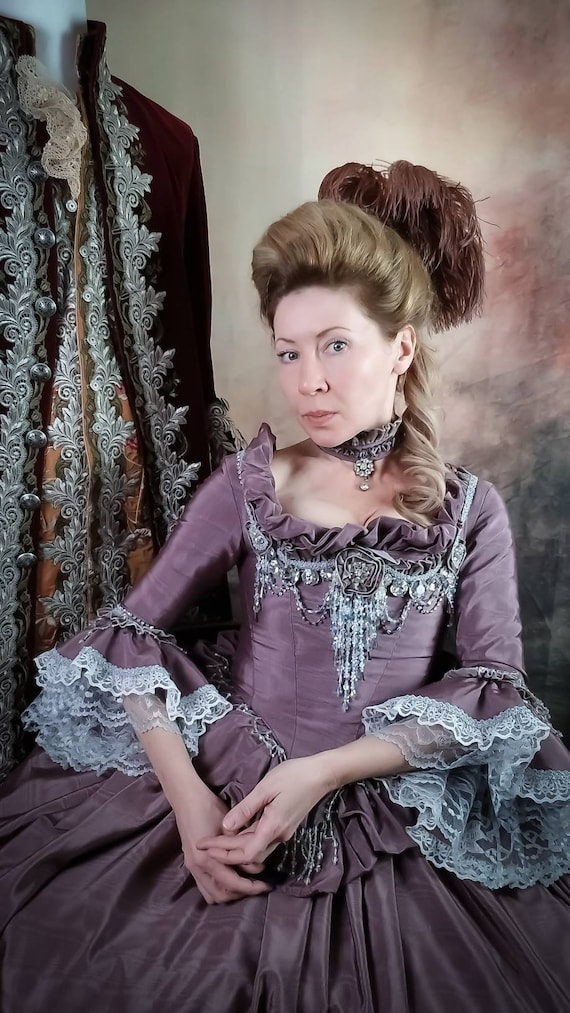 Best Marie Antoinette Costume Stores For Quality And Style