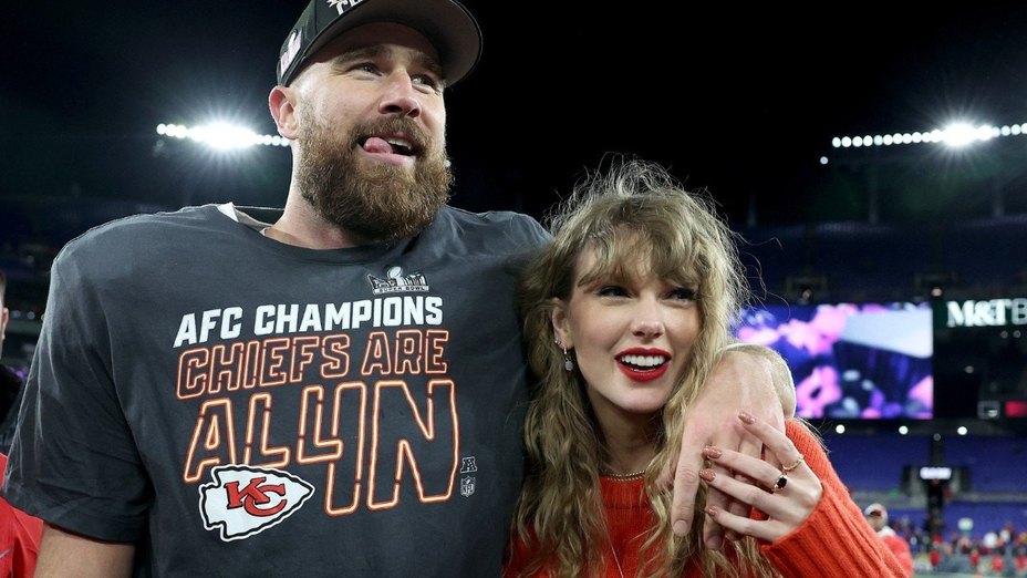After Travis propose to Taylor news: Whats next for the couple and updates guide!