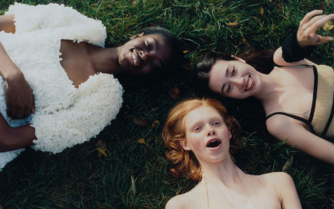 How to Get a Job Working at Vogue Magazine? Top Tips to Apply