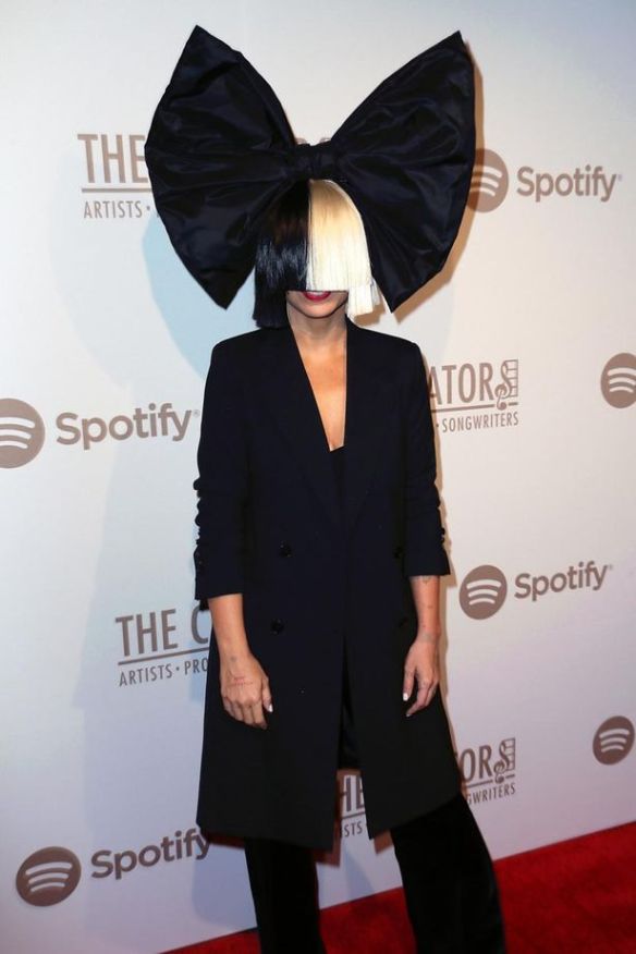 Sia Outfit Wig Styling Best Ways to Get the Look
