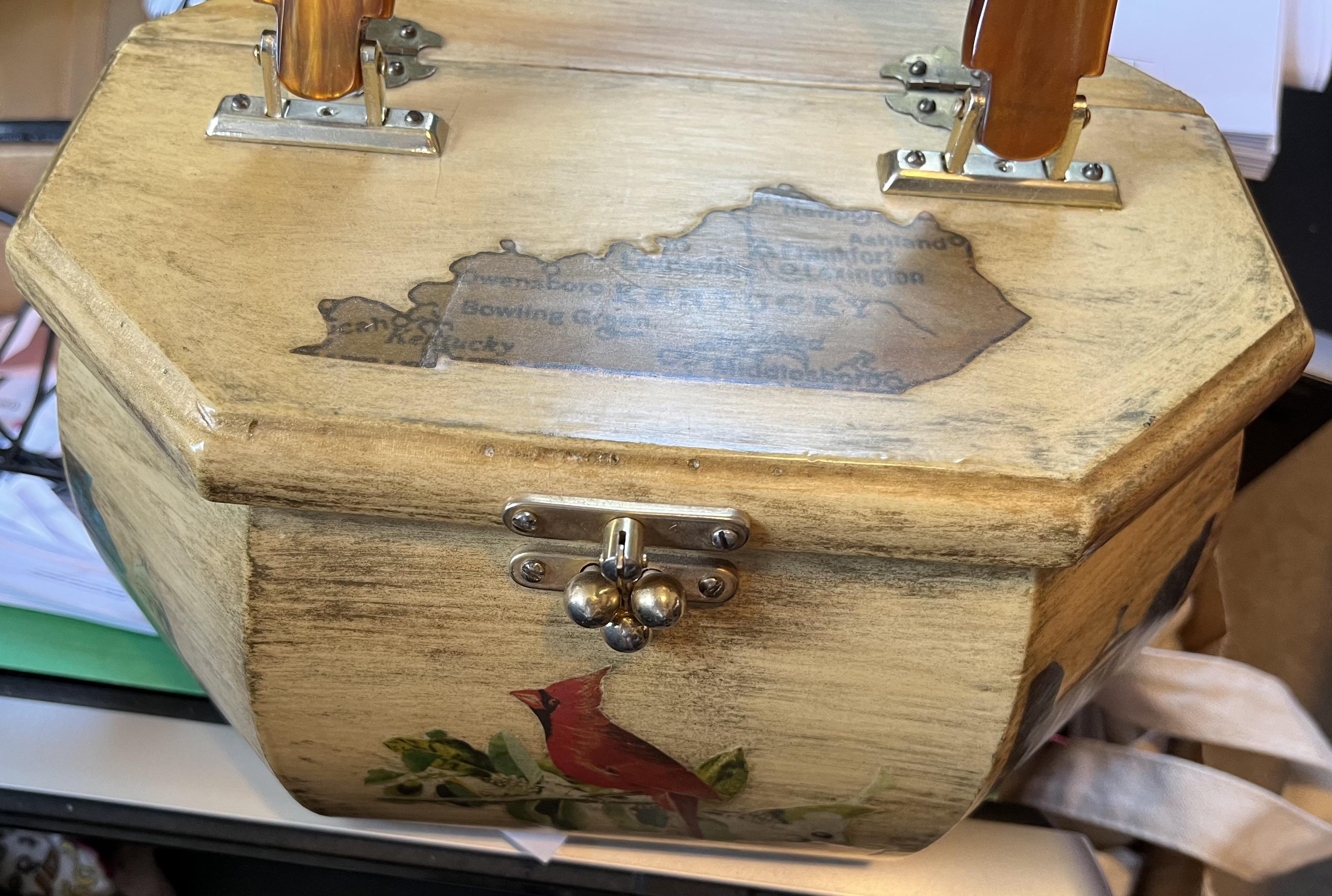 Best Ways to Clean Antique Wooden Purses? Simple Tips for Perfect Care!