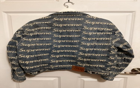 How to Buy Genuine Supreme Clothing Jackets? (Top Tips to Spot Authenticity)