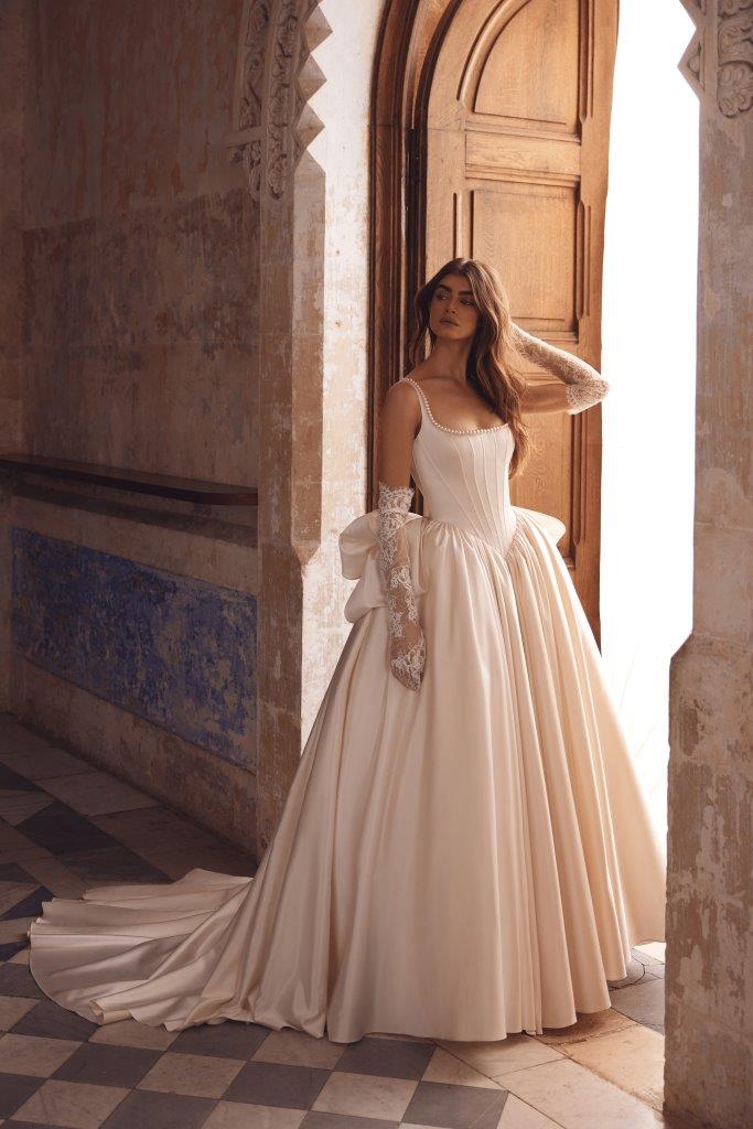 Why Pnina Tornai Israel Love? See Her Top Dresses for Brides Here!