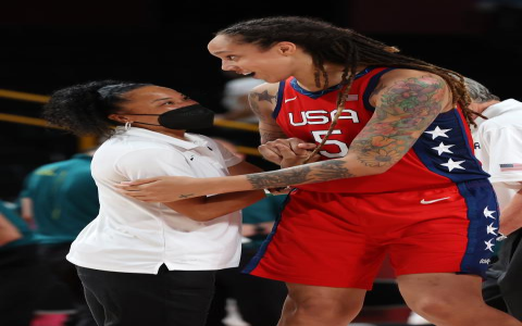 Where To See Dawn Staley Style In Action? Watch Her Winning Team Play
