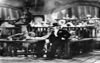 What is Marlene Dietrich suit? Classic fashion style explained simply