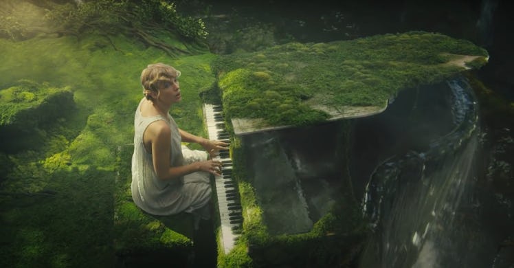 Cardigan on piano backdrop ideas? Create stunning visual stories
