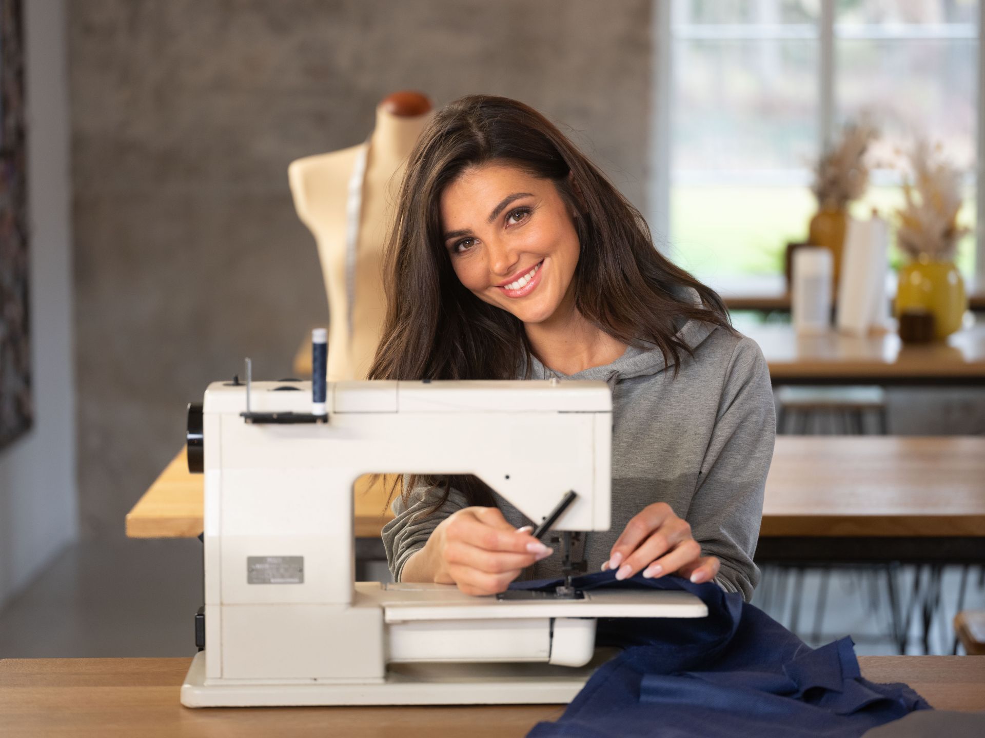 becoming a tailor online courses? (best resources to learn tailoring)