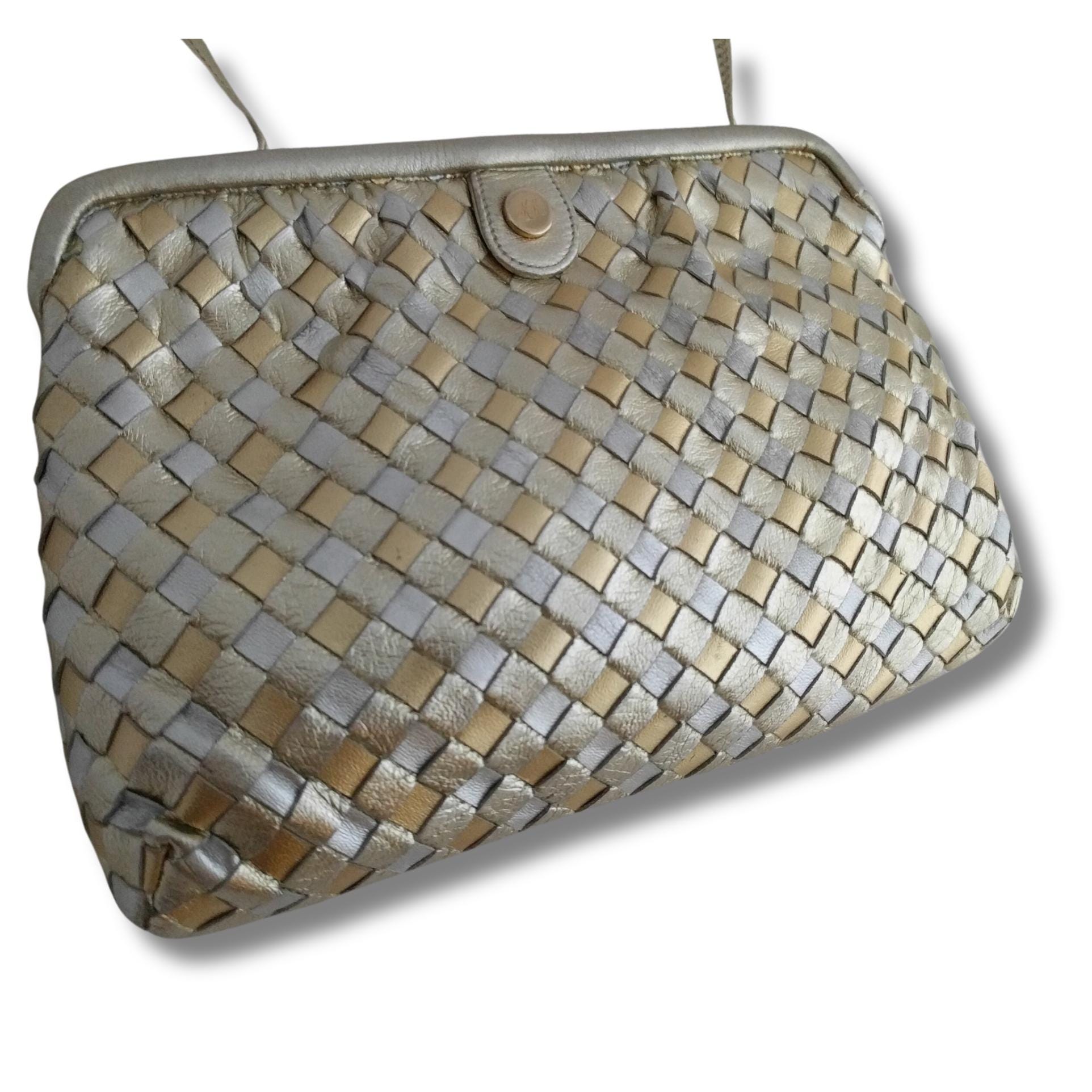 How to style Morris Moskowitz purse? Try these 3 chic looks!