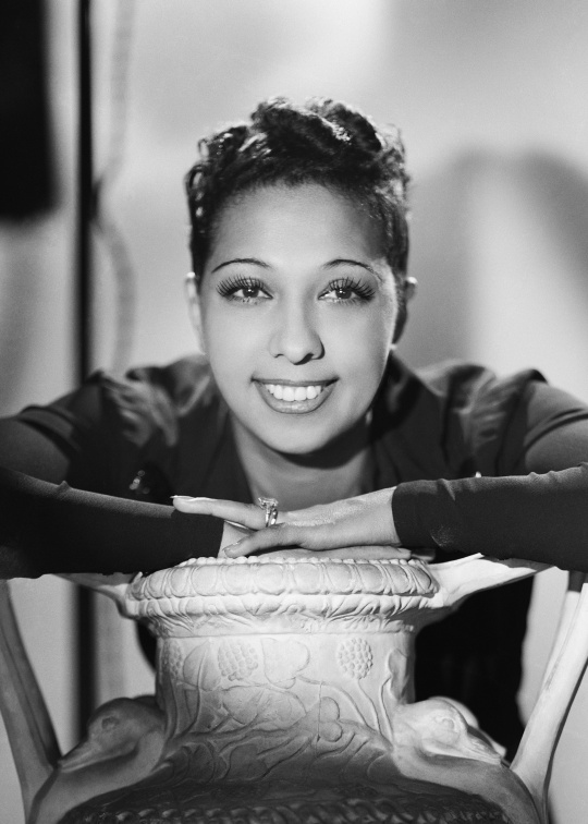 Why is naked josephine baker famous? Exploring her dance and social activism!