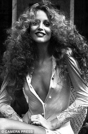 Are Jerry Hall Images HD? See High Quality Photo Examples Here